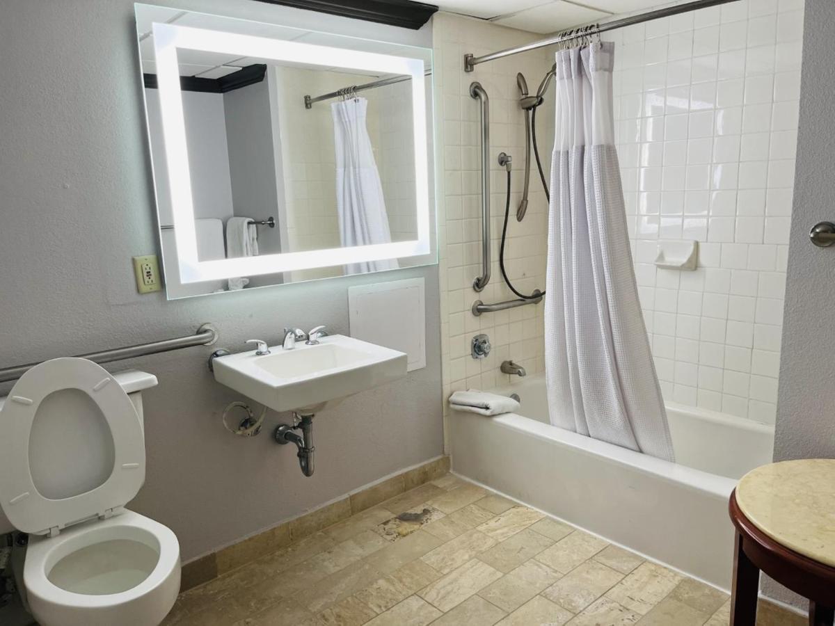 Wingate Near Nrg Park/medical Center Hotel 3*